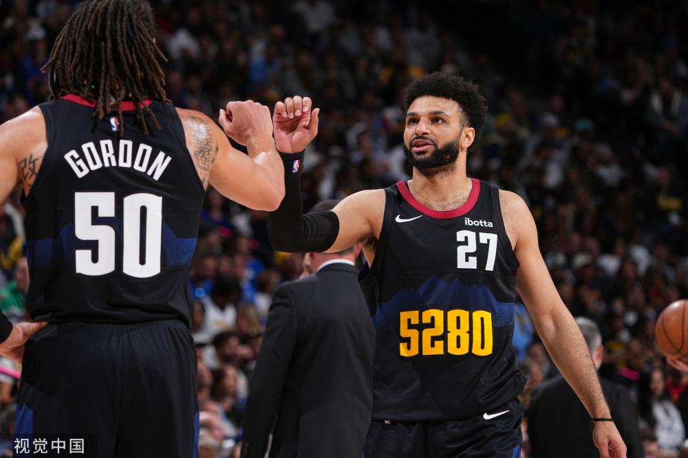 年轻球员在 年轻球员在